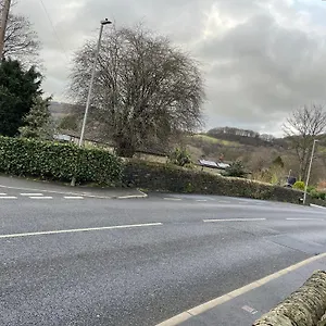 - 5 Mins Drive To Holmfirth Brockholes